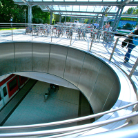 Öffentlicher Verkehr auf Schiene und Straße